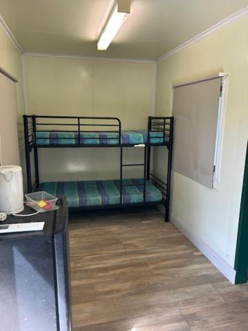 Territory Manor Motel & Caravan Park Mataranka Стая снимка